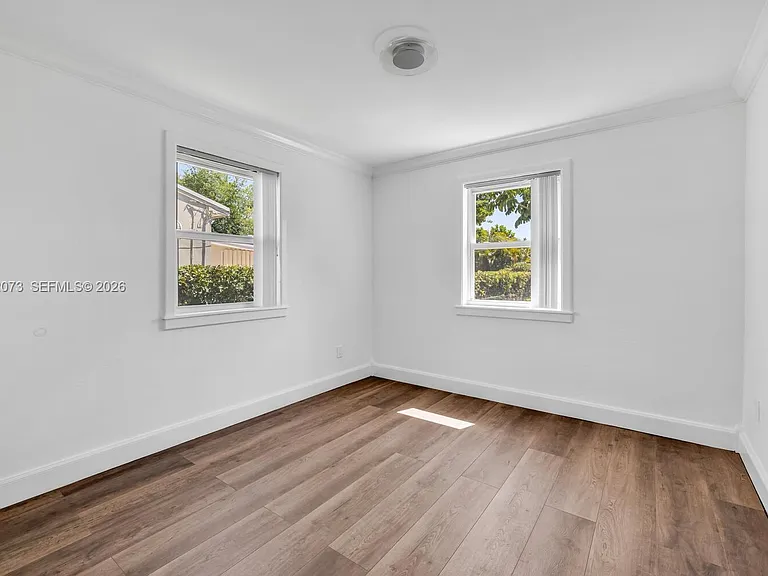 180 Carlisle Dr — Photo 15