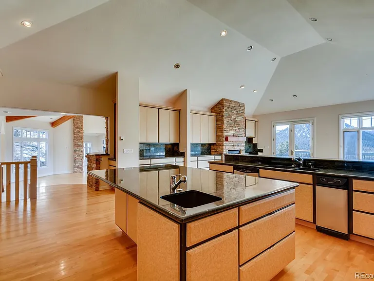 3883 Mountainside Trl — Photo 10