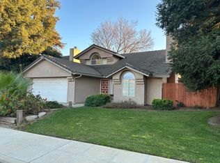 2197 E Christopher Dr, Fresno, CA 93720