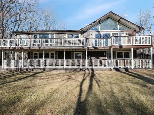 32 Villa Way, North Attleboro, MA 02760