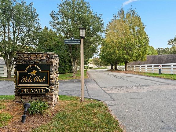 5th image of 6 Blindbrook Dr