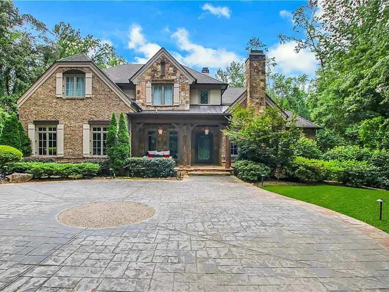5265 Peachtree Dunwoody Rd — Photo 94