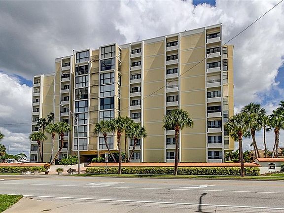 3rd image of 800 S Gulfview Blvd APT 708