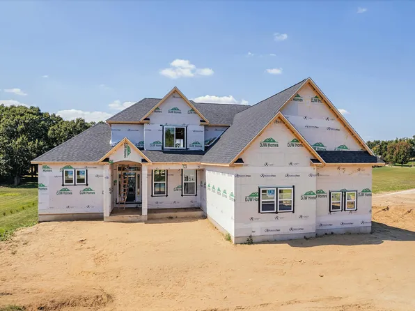 4823 Thompson Heights Dr, Adrian, MI 49221