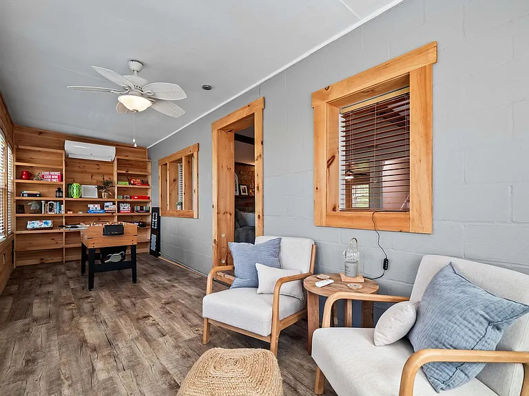 Building's Lounge