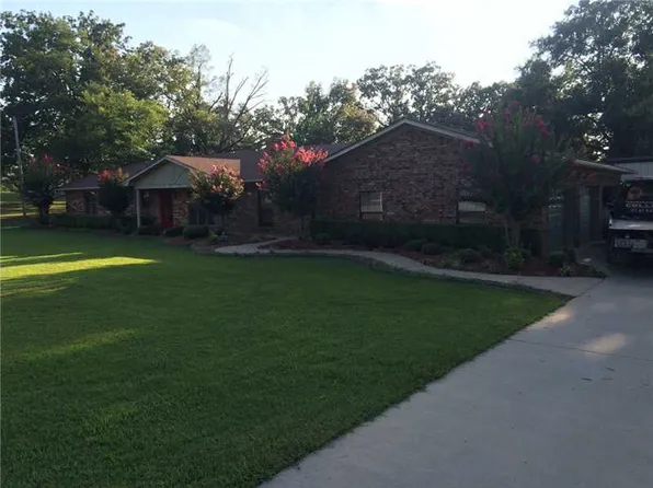 302 Dillon Cir, Pocola, OK 74902