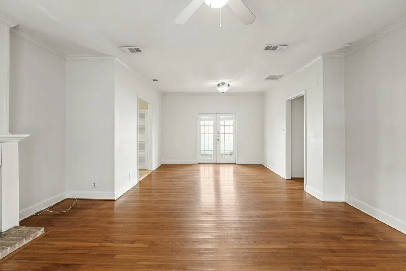 2 bed, 1234 sqft, $3,300 — Photo 4