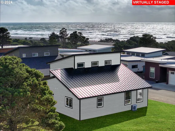 30411 Sawyer Way, Gold Beach, OR 97444