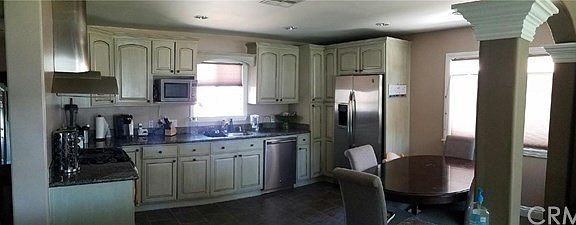 4th image of 823 E Barbara Ave