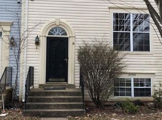 47593 Comer Sq, Sterling, VA 20165