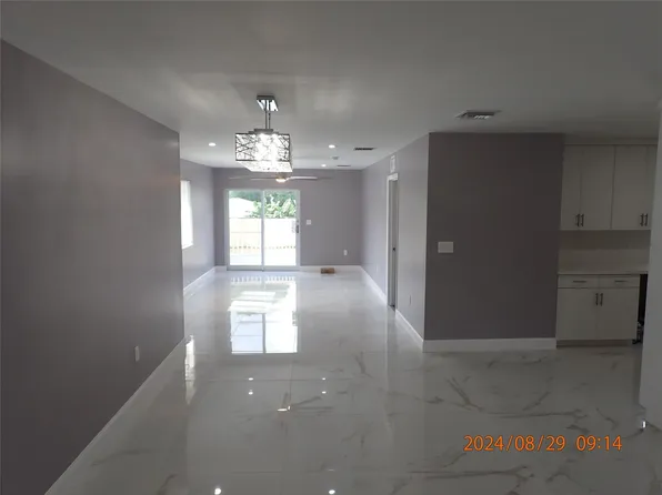 2720 Dewey Street, Hollywood, FL 33020