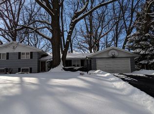 27 Kimberly Rd, Pittsford, NY 14534