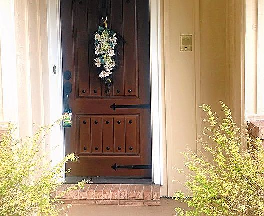 2nd image of 109 San Saba Ln