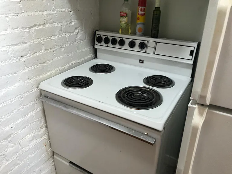 886 Huntington Ave #8 — Photo 1