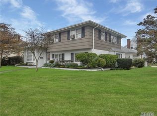2322 Babylon Tpke, Merrick, NY 11566