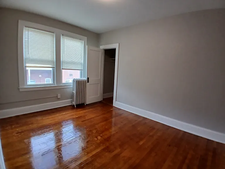 327 Washington St #C2 — Photo 6