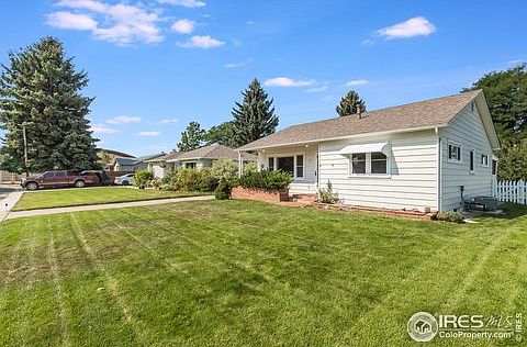 3rd image of 216 Cottonwood Ave
