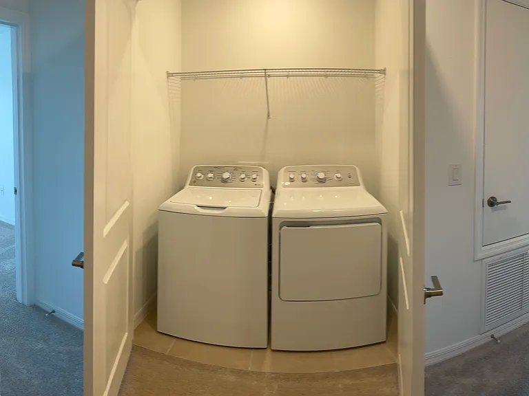 8933 Daybreak St — Photo 32