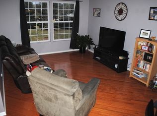 1042 Reserve Dr #1042, Elgin, IL 60124