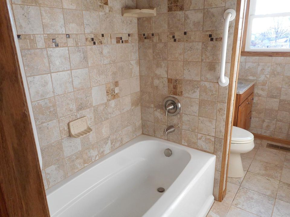 1st floor bath