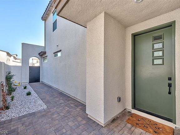 3rd image of 2673 Skylark Trail St