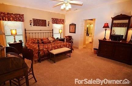 5th image of 4902 Bridal Wreath Dr