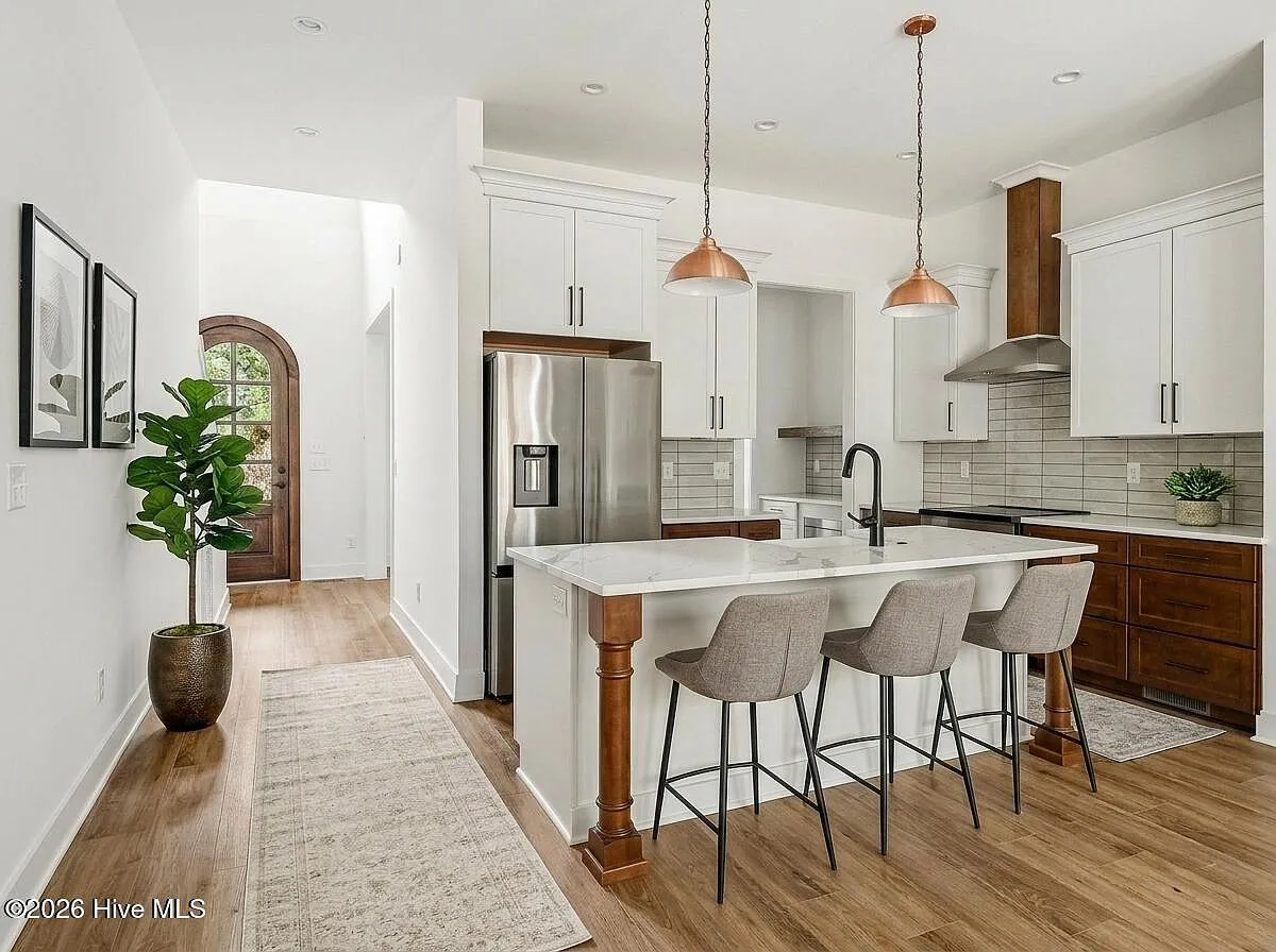 4 bed, 3.5 bath, 2591 sqft, $2,500 — Photo 4