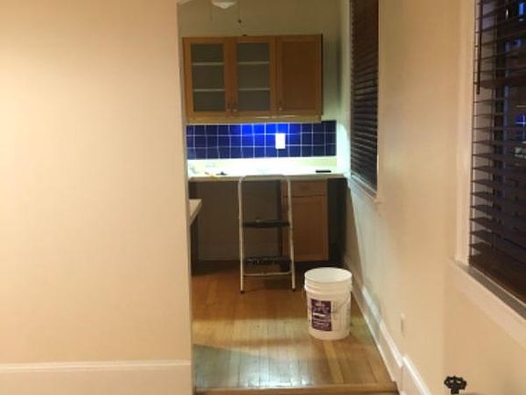 4th image of 113 Greenridge Ave #D2