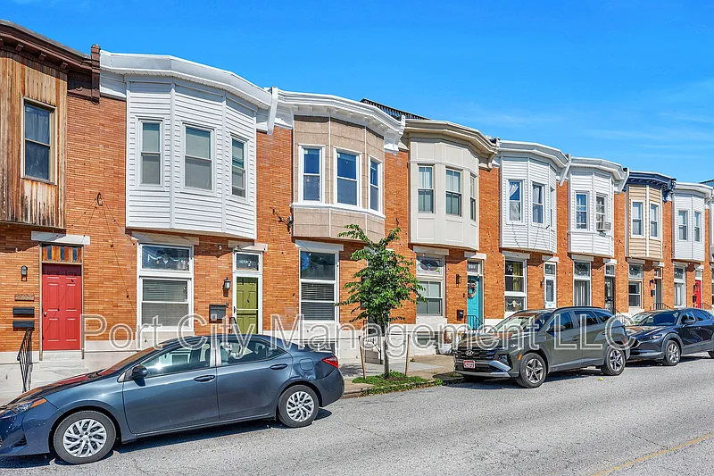2 bed, 1.0 bath, 1920 sqft, $2,200 — Photo 3