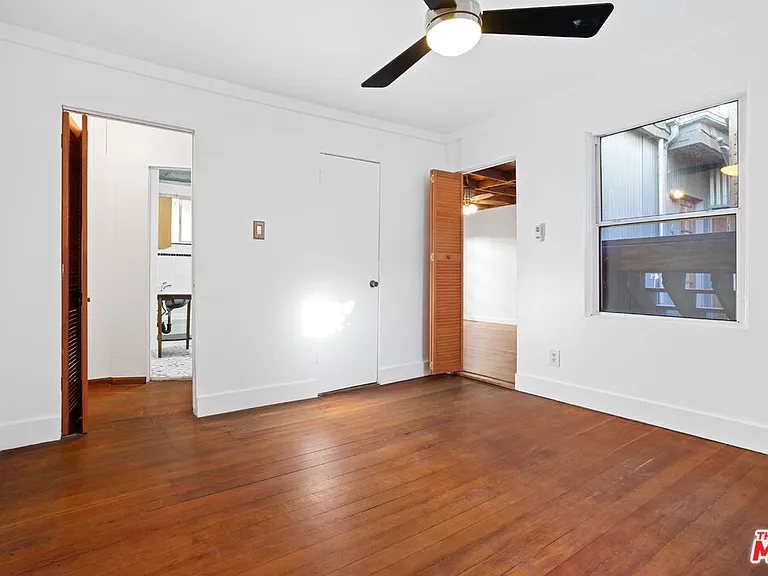 24 Westminster Ave #4 — Photo 18