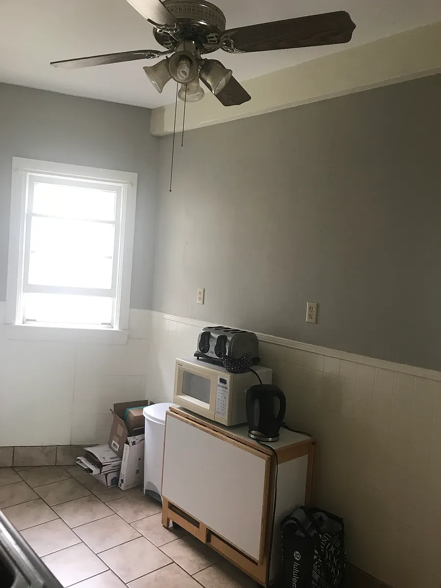 Photo 2 of 7 - 799 Ashland Ave #2 - Buffalo, NY Building Photo - 799 Ashland Ave #2