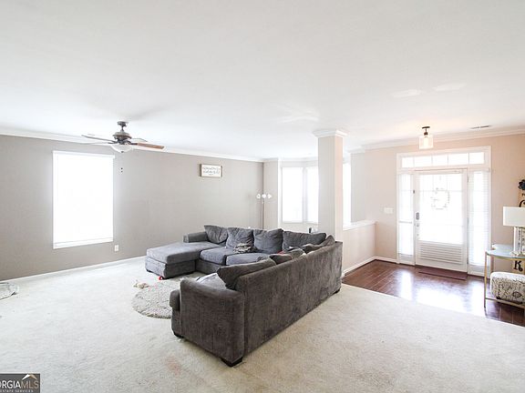 3rd image of 119 Village Green Cir