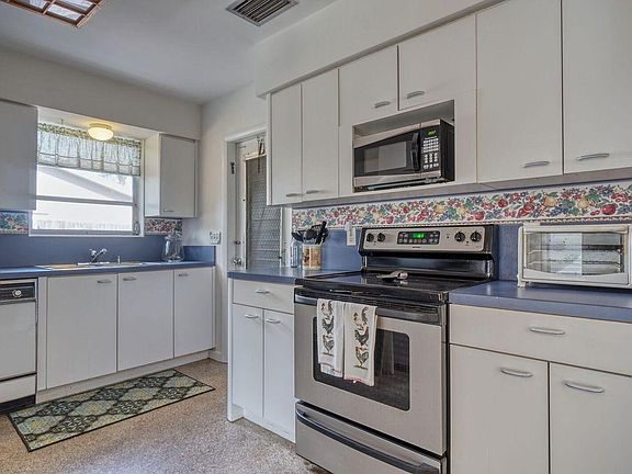 4th image of 1251 Gondola Ct