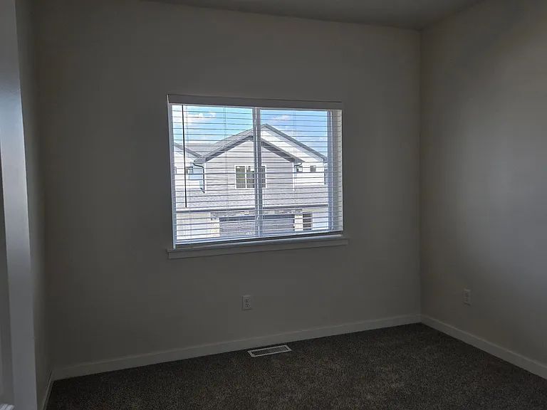 1609-1615-1654 Aspen Ct — Photo 8