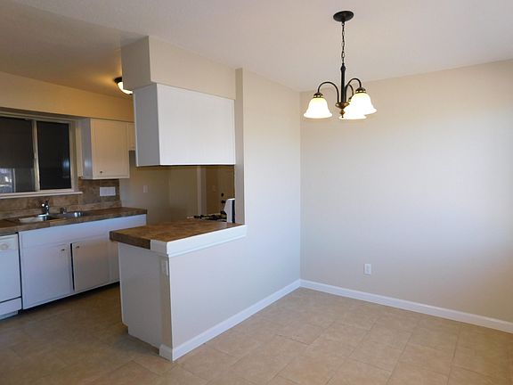 5th image of 10468 Hodges Cir
