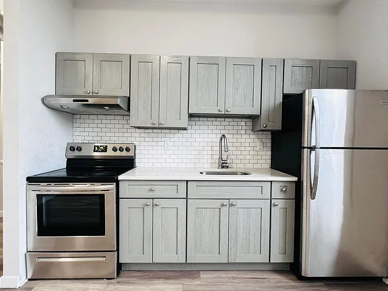 114 Ellison St #2-D — Photo 2