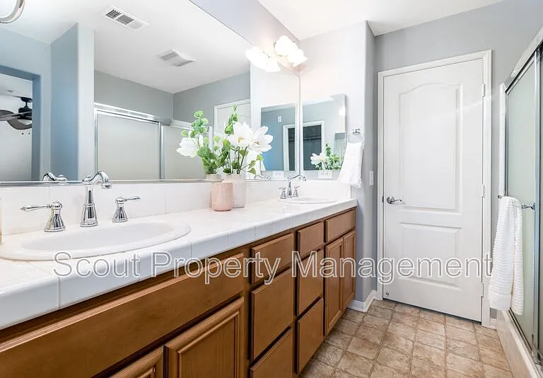 29184 Portland Ct — Photo 35