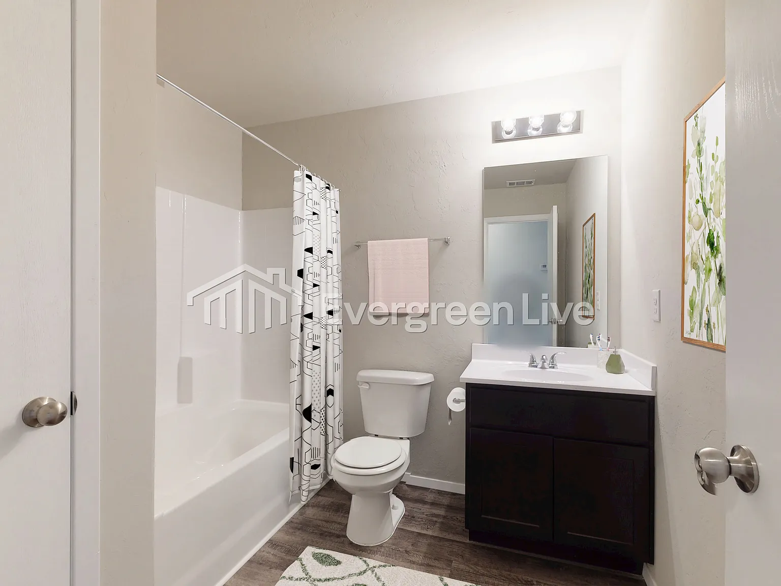 3 bed, 2.0 bath, 1472 sqft, $1,410 — Photo 4