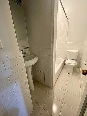 4th image of 328 W 83rd St APT 6A
