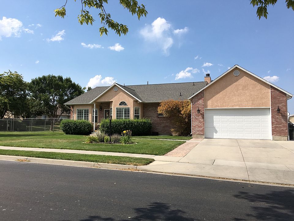 1st image of 1454 W Jordan Hills Dr