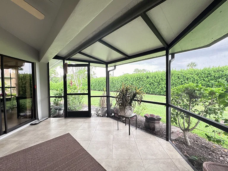 13018 Parktree Ct — Photo 31