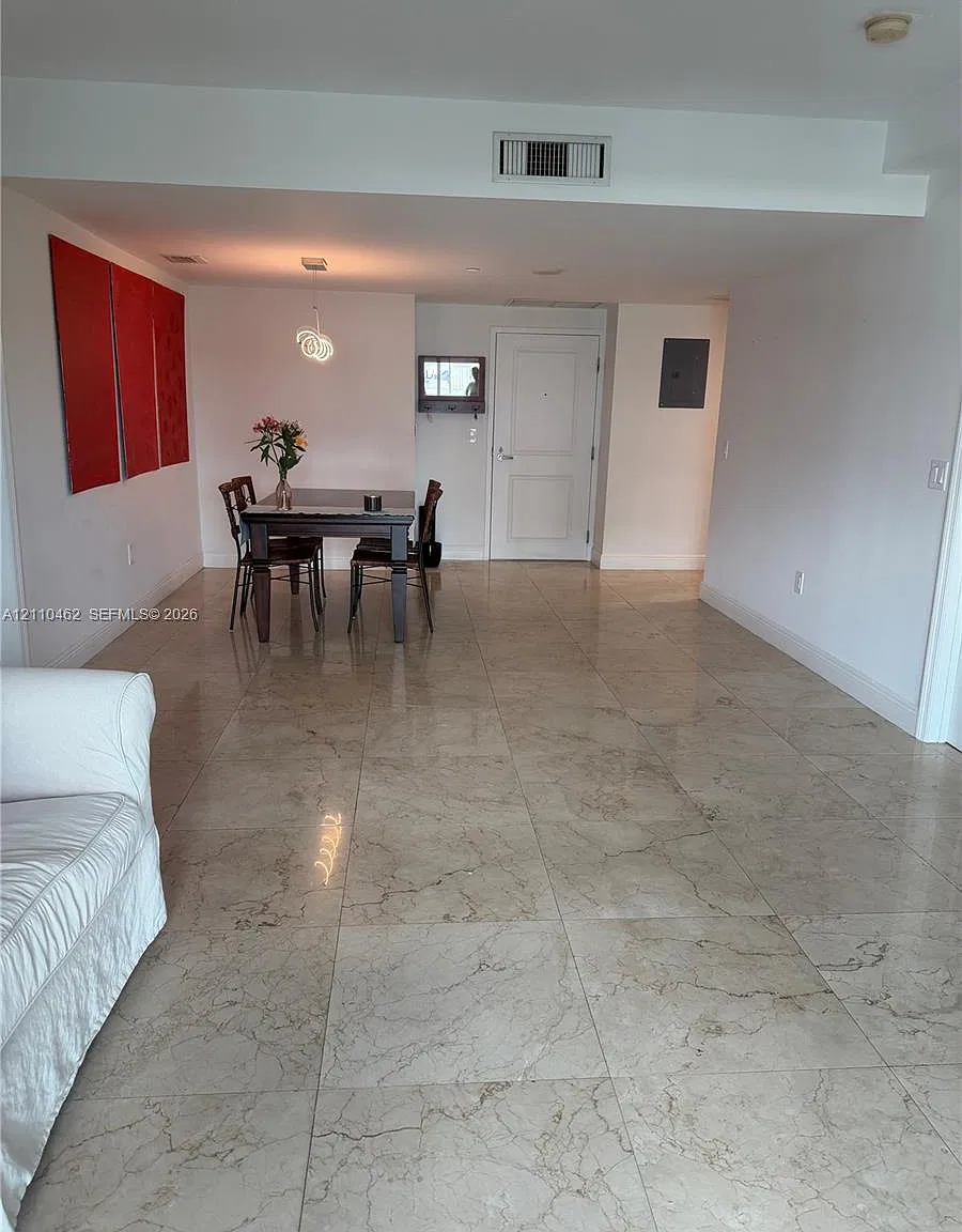 Vue At Brickell Condo — Photo 1