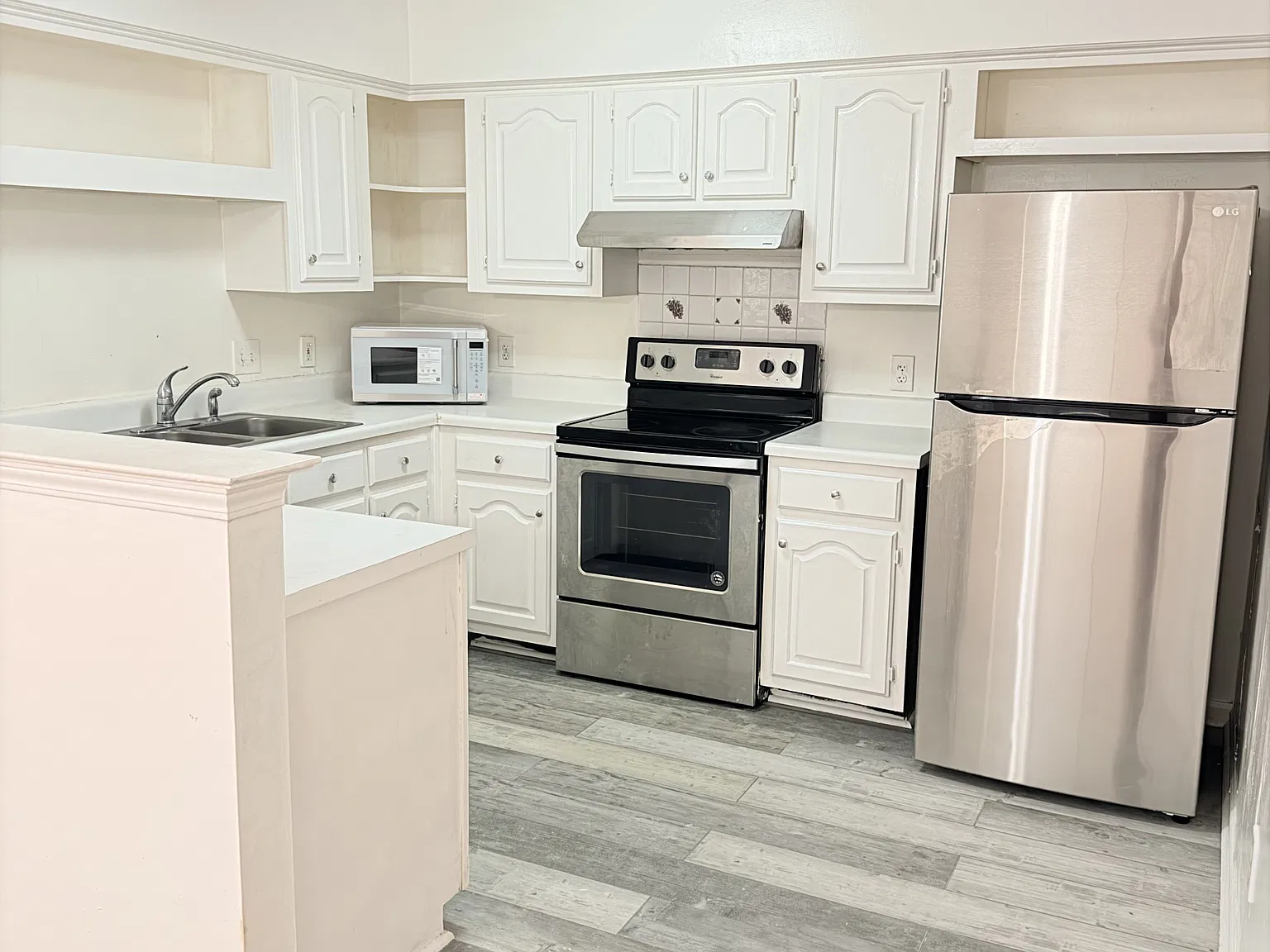 3 bed, 1932 sqft, $1,599 — Photo 4