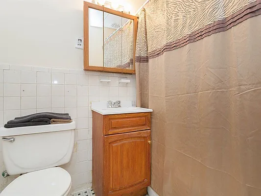 Sold by Keller Williams Realty Landmark | media 19