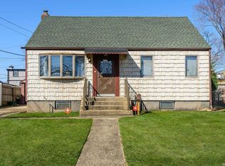 65 N Wantagh Ave, Levittown, NY 11756