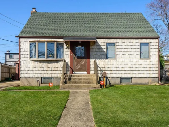 65 N Wantagh Avenue, Levittown, NY 11756