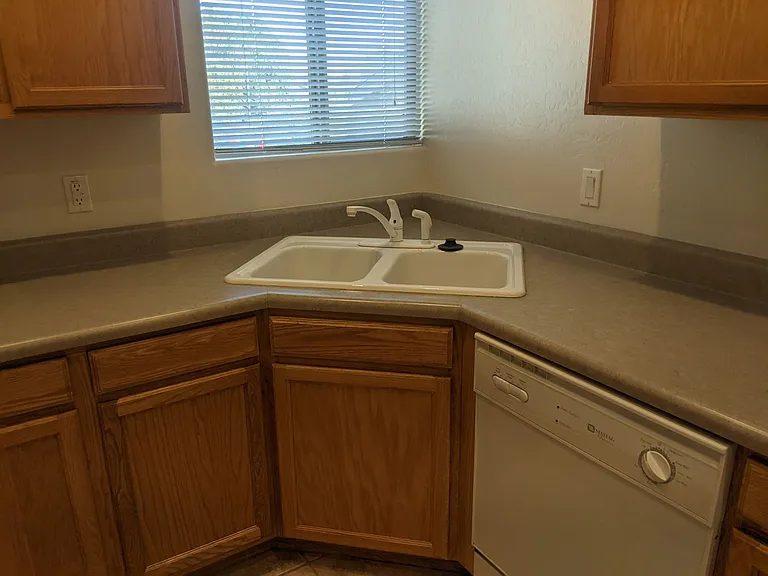 4960 Summit Cir — Photo 19