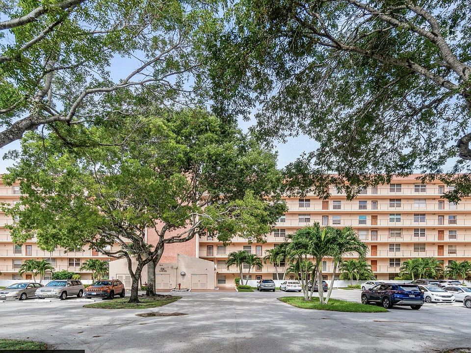 1st image of 14623 Bonaire Boulevard #605