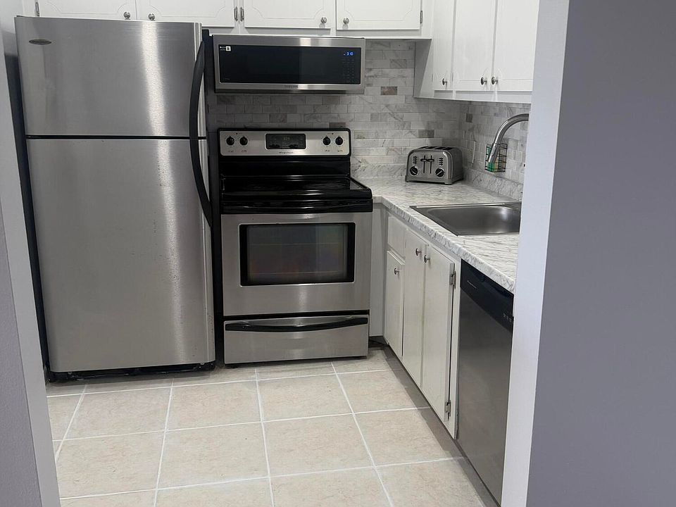 1st image of 359 Preston Way