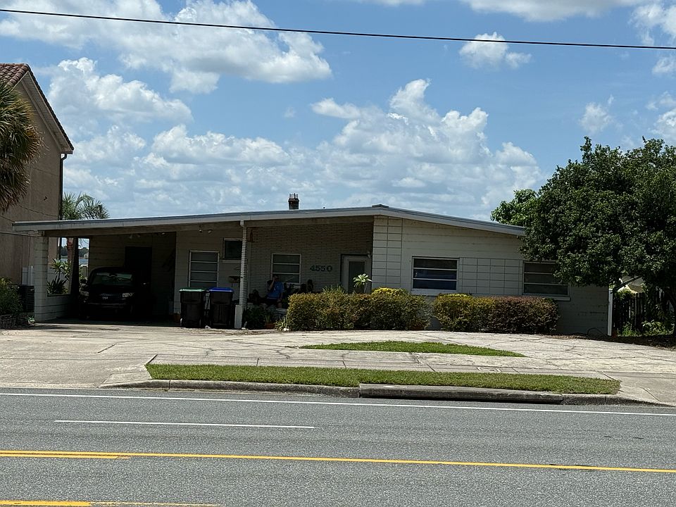2nd image of 4550 Edgewater Dr